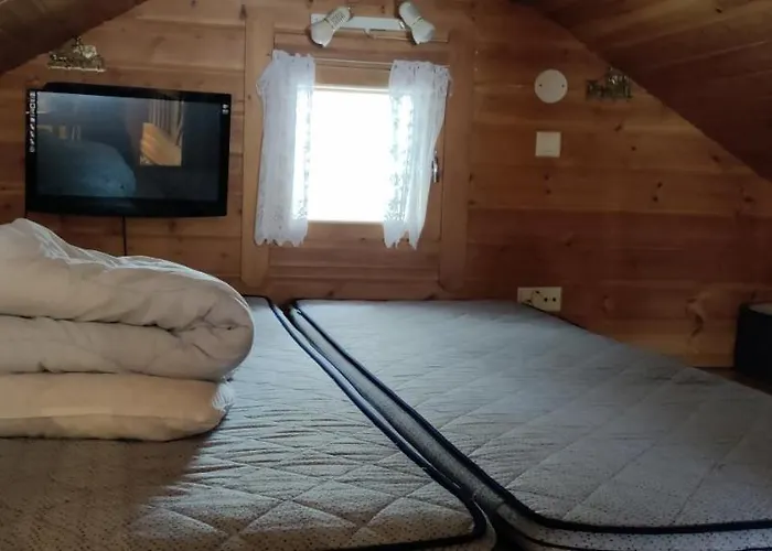 Punatulkku شاليه *